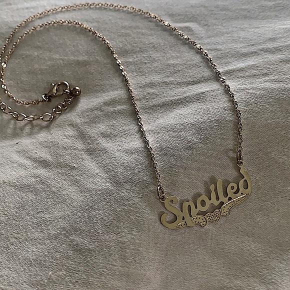 “Spoiled” Chain Y2K Nameplate Necklace - Picture 4 of 9